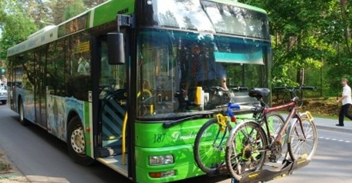 троллейбус с багажником для велосипедов