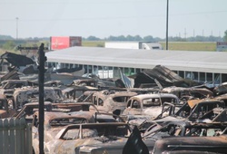 сгоревшие автомобили в Иллинойсе